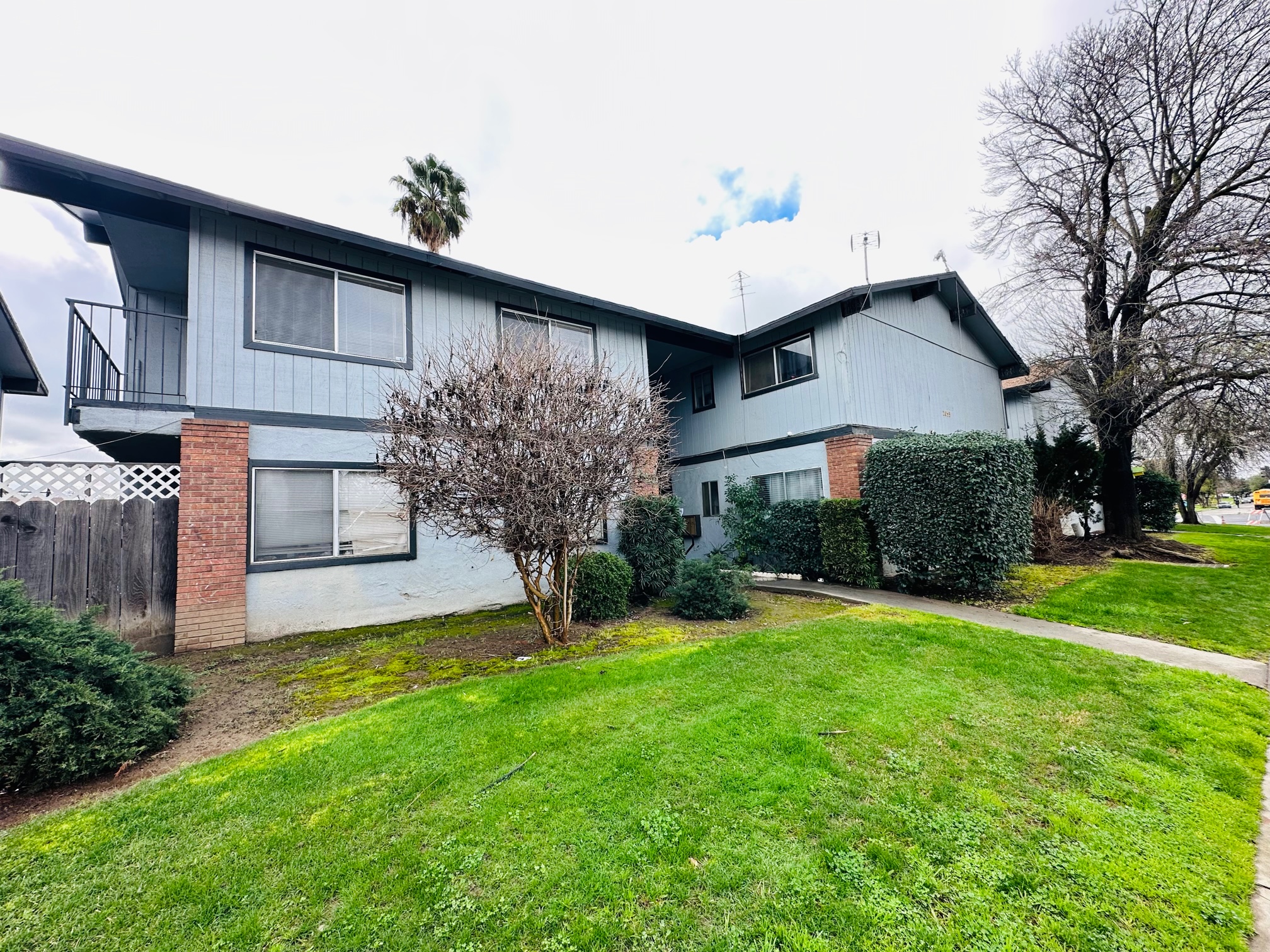 2077 West Shields Avenue - 201