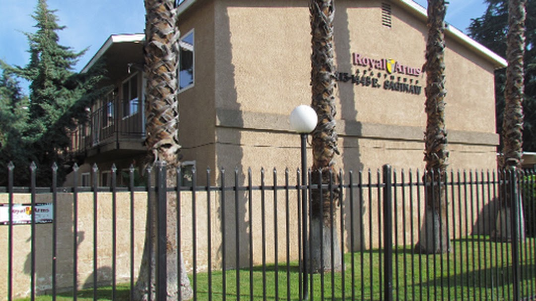 1431 East Saginaw Way - C