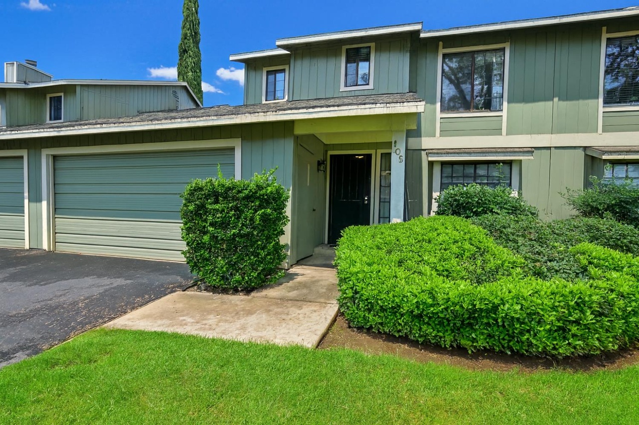 4718 East Alamos Avenue # 105